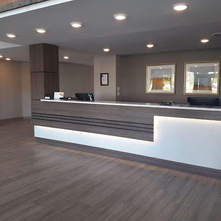 Clarion Pointe University/Expo Луисвил Екстериор снимка