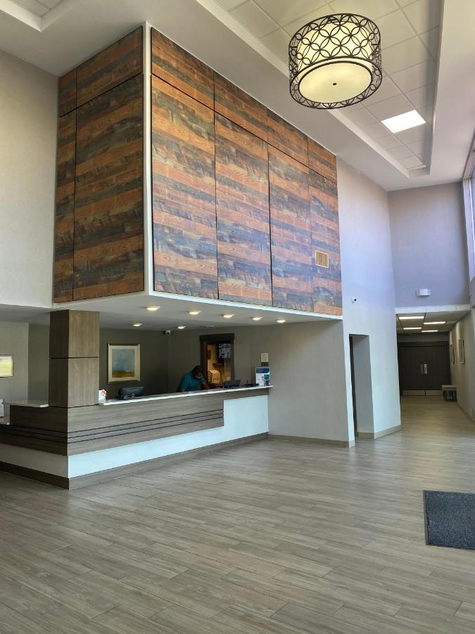 Clarion Pointe University/Expo Луисвил Екстериор снимка