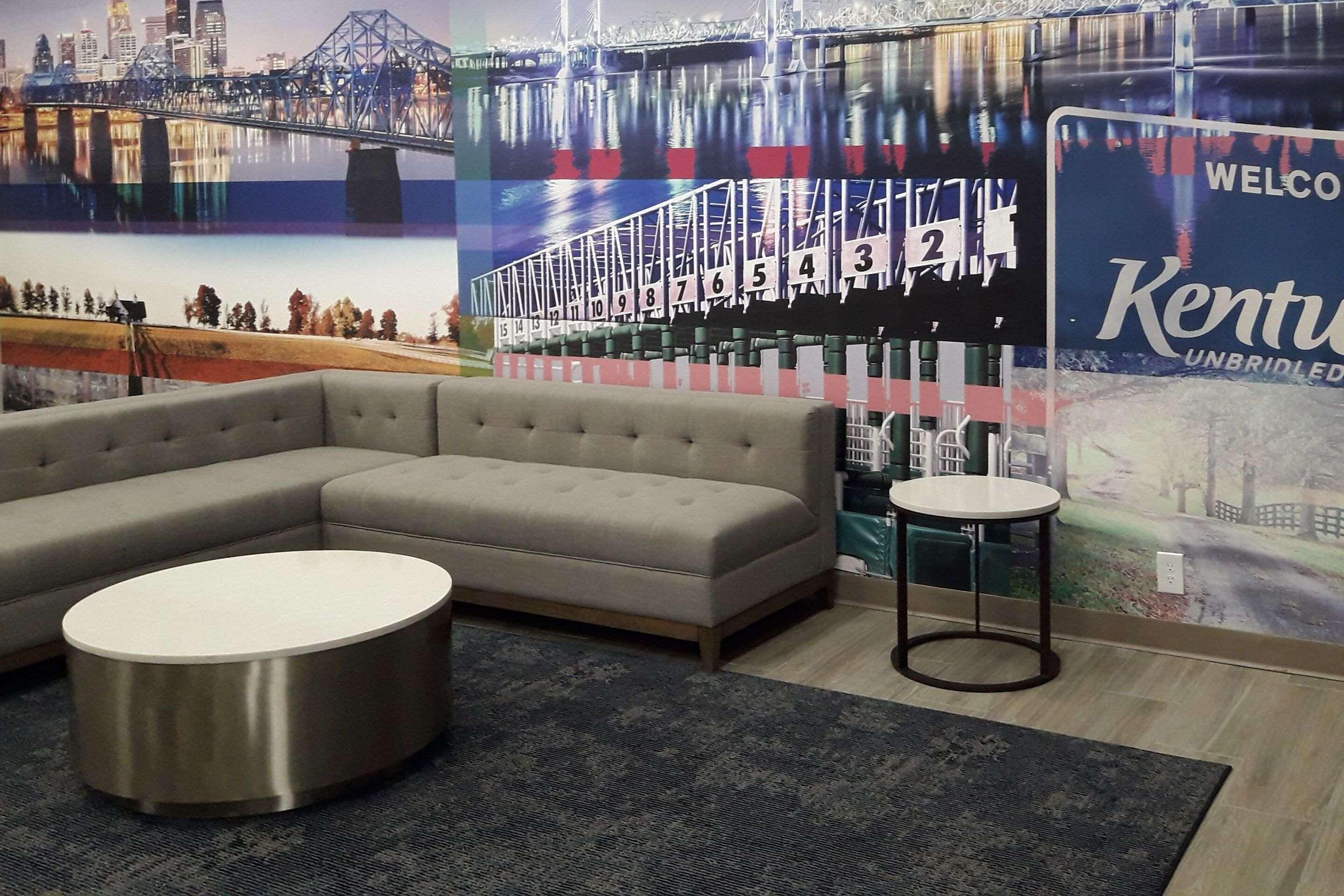 Clarion Pointe University/Expo Луисвил Екстериор снимка
